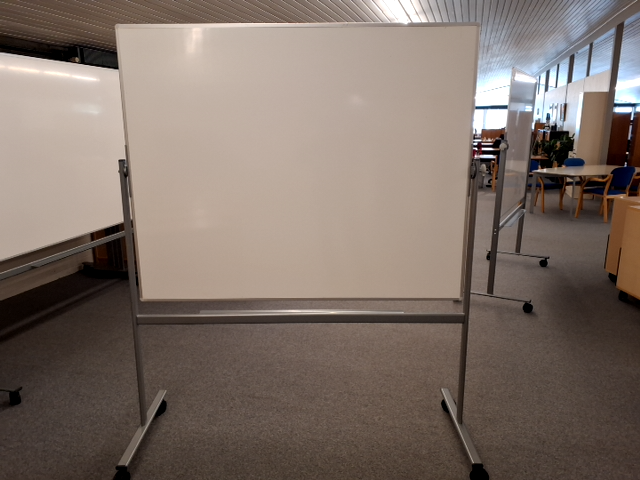 WhiteBoard på hjul - 8010